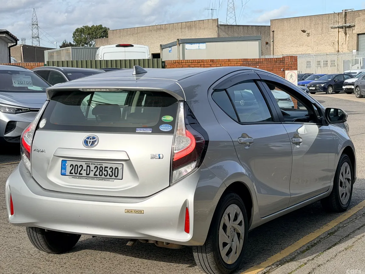 Toyota Aqua Hatchback, Petrol Hybrid, 2020, Silver