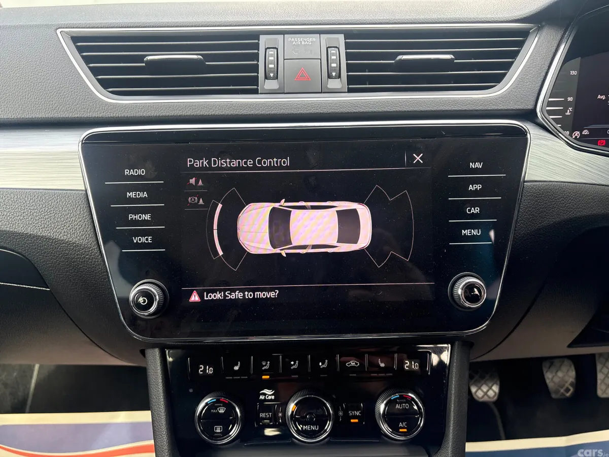 Skoda Superb Saloon, Diesel, 2023, Grey
