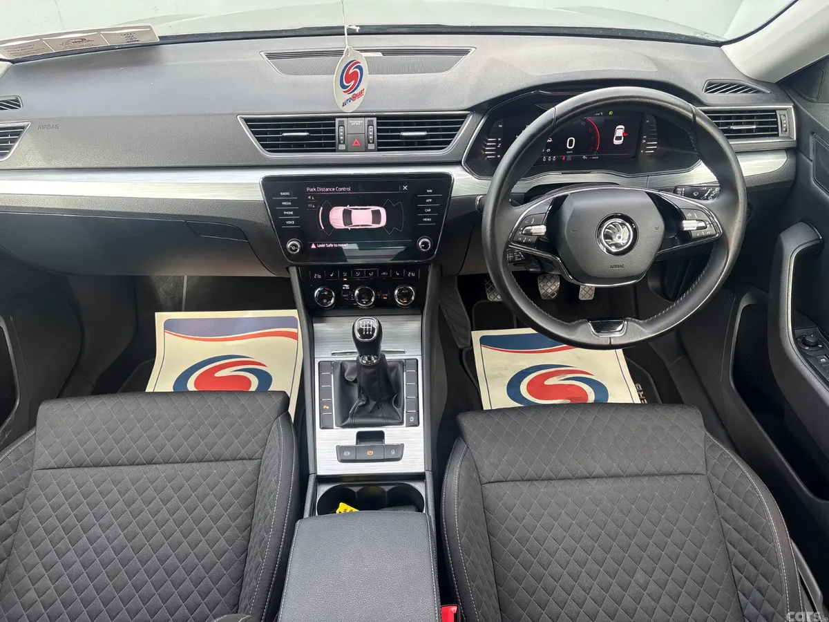 Skoda Superb Saloon, Diesel, 2023, Grey