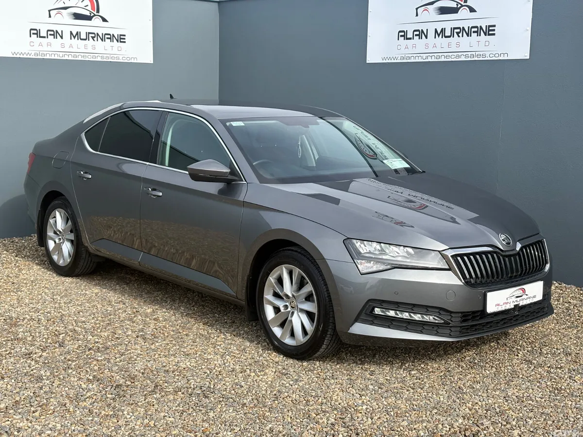 Skoda Superb Saloon, Diesel, 2023, Grey