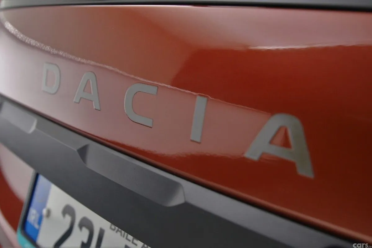 Dacia Jogger MPV, Petrol, 2023, Brown