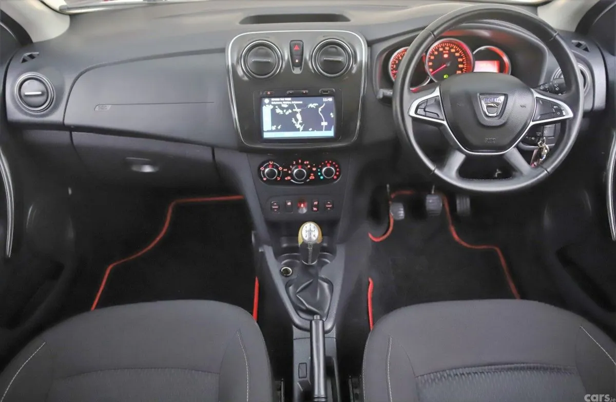 Dacia Sandero Hatchback, Petrol, 2018, White