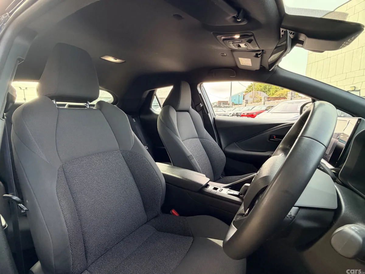 Toyota C-HR Hatchback, Petrol Hybrid, 2024, Blue