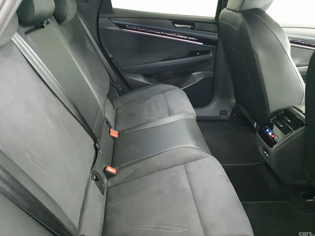 Volkswagen ID.7 Saloon, Electric, 2024, Grey