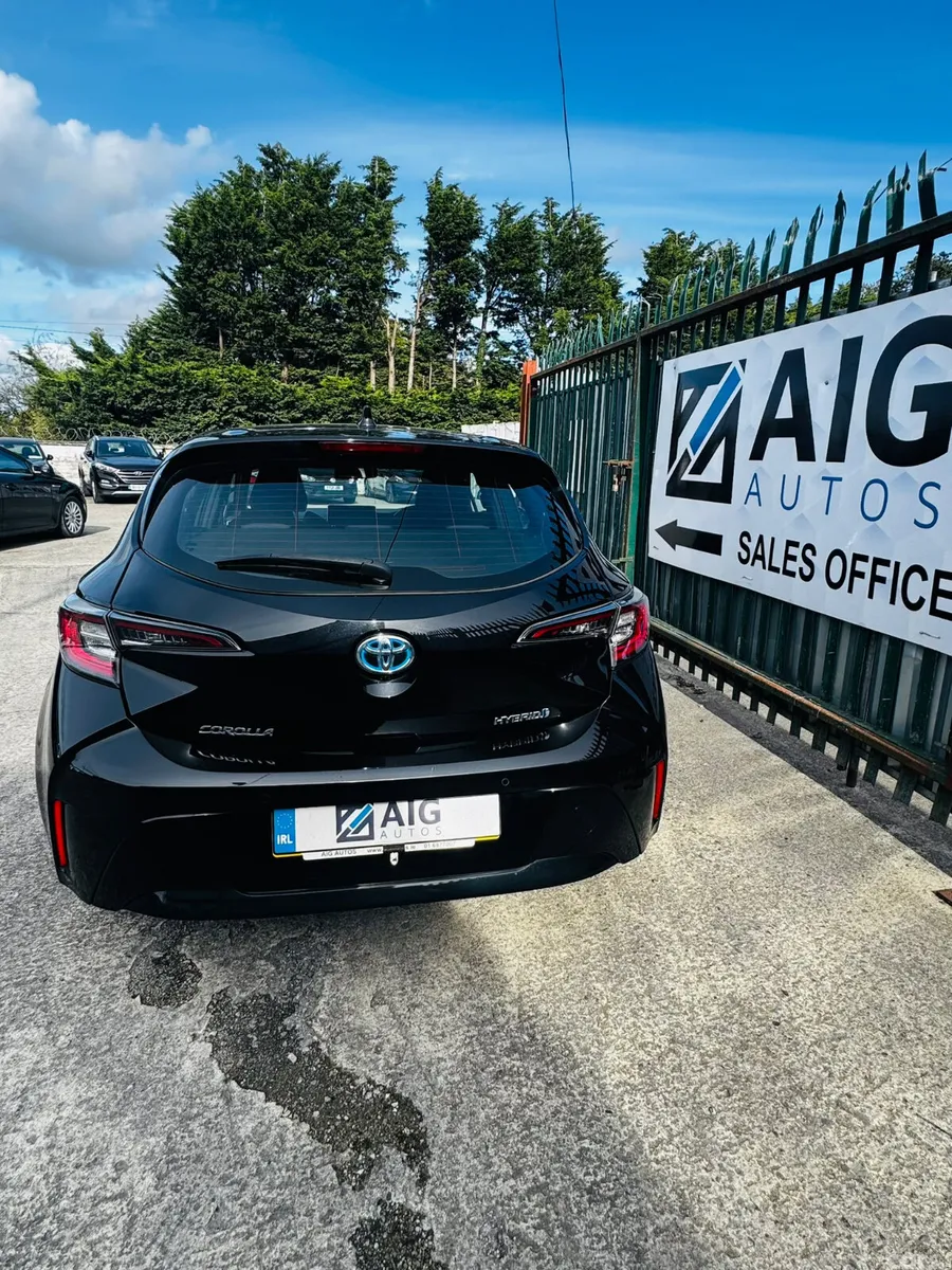 Toyota Corolla Hatchback, Petrol Hybrid, 2021, Black