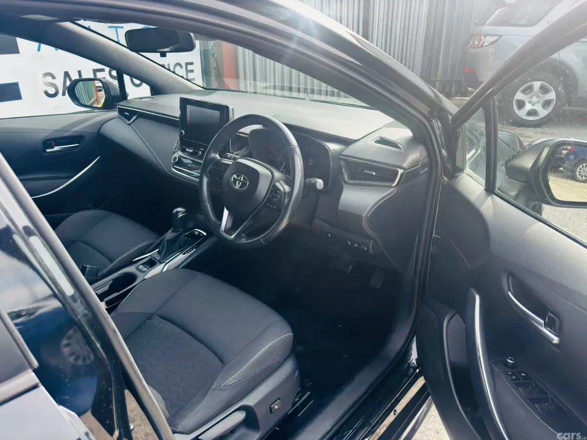 Toyota Corolla Hatchback, Petrol Hybrid, 2021, Black