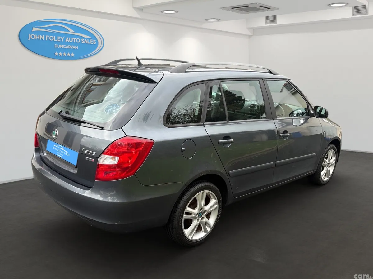 Skoda Fabia Estate, Petrol, 2011, Grey