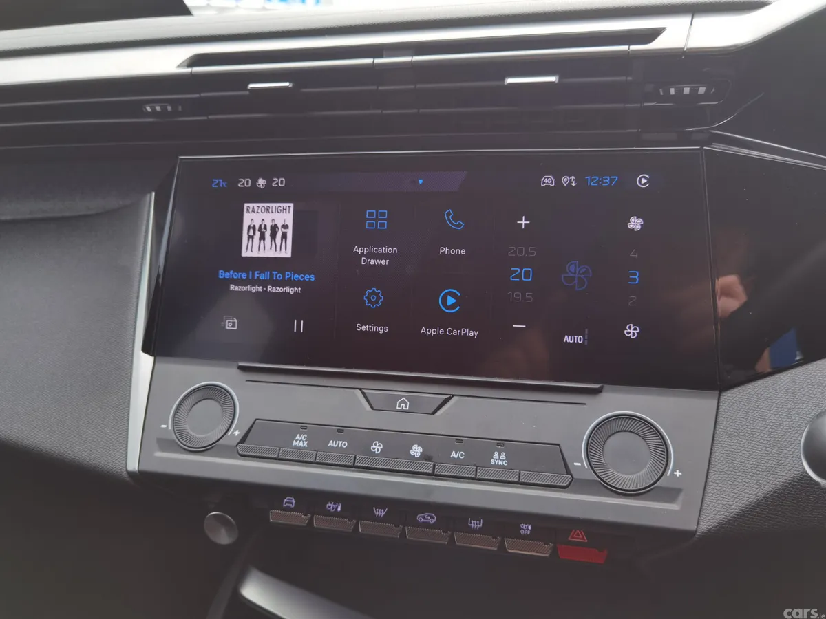 Peugeot 308 Hatchback, Petrol, 2023, Grey