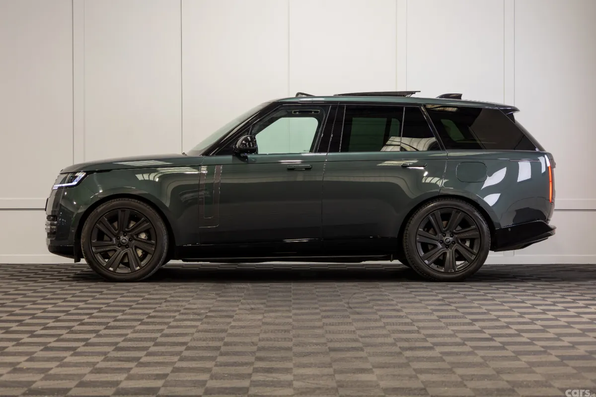 Land Rover Range Rover SUV, Petrol Plug-in Hybrid, 2024, Green
