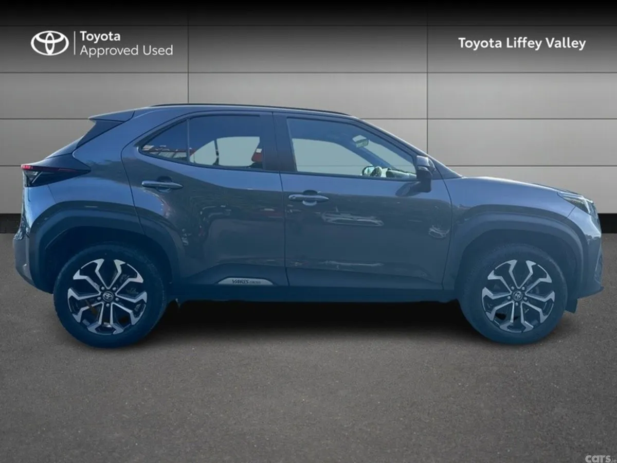 Toyota Yaris Cross Hatchback, Petrol Hybrid, 2026, Grey