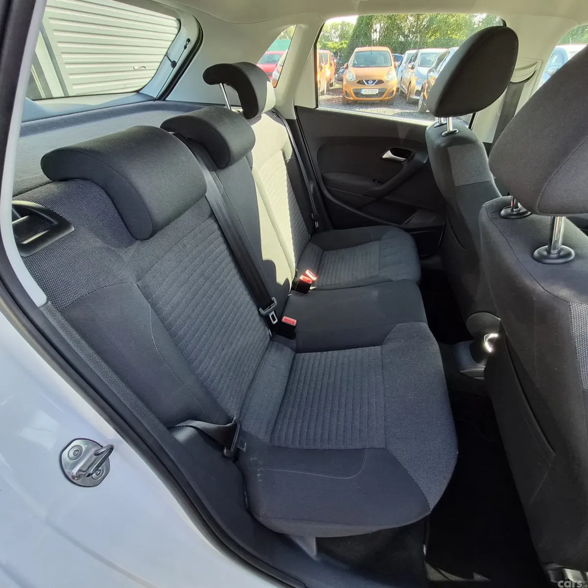 Volkswagen Polo Hatchback, Petrol, 2014, White
