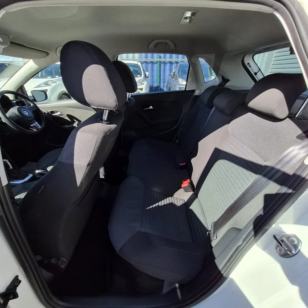 Volkswagen Polo Hatchback, Petrol, 2014, White