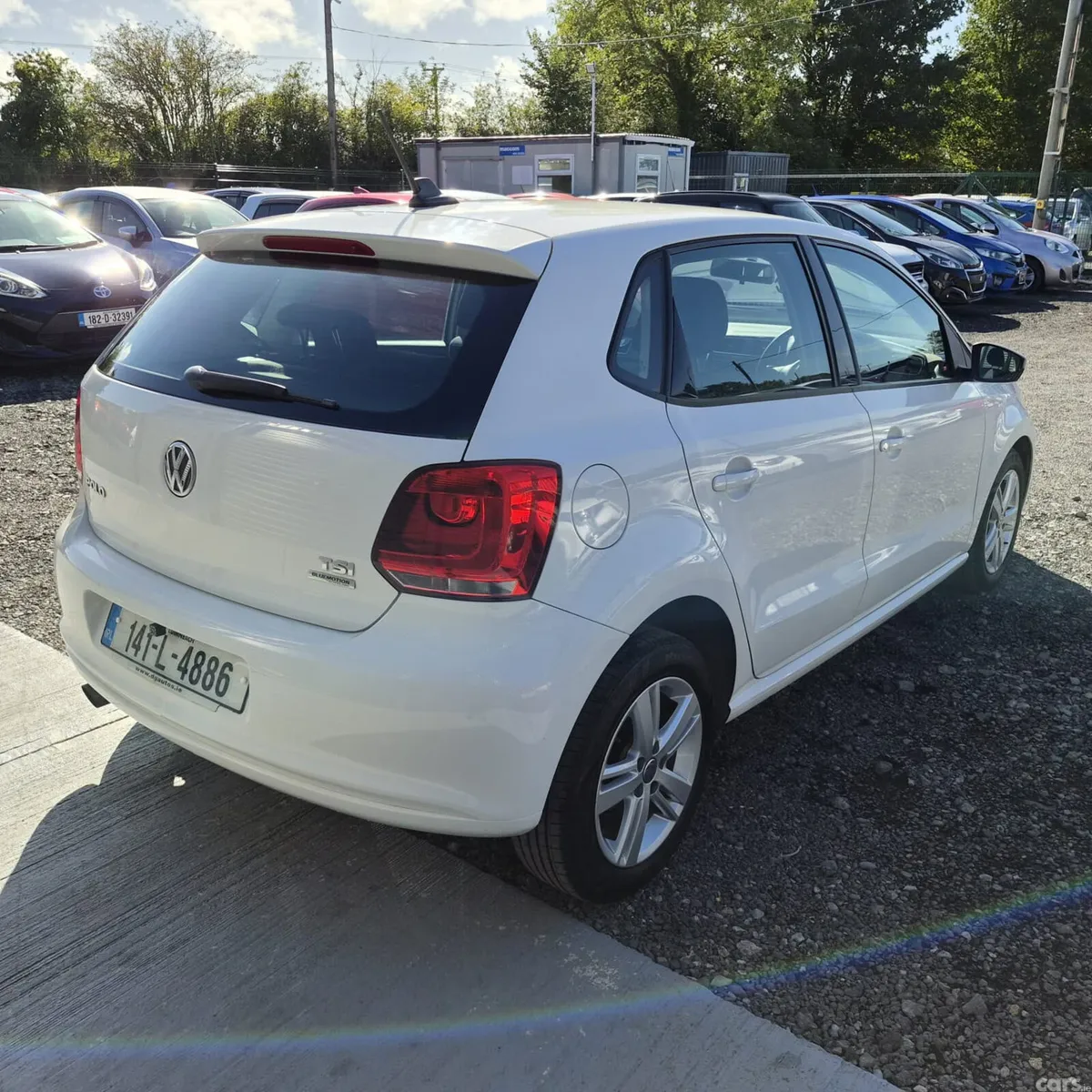 Volkswagen Polo Hatchback, Petrol, 2014, White
