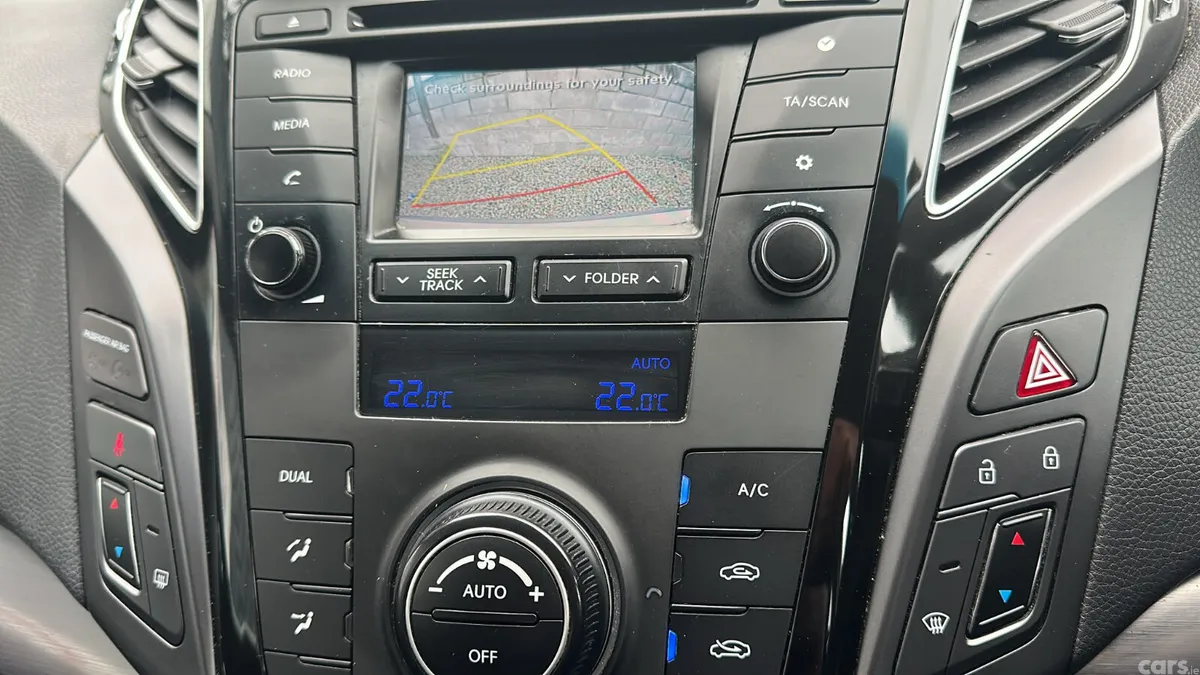 Hyundai i40 Saloon, Diesel, 2016, Beige