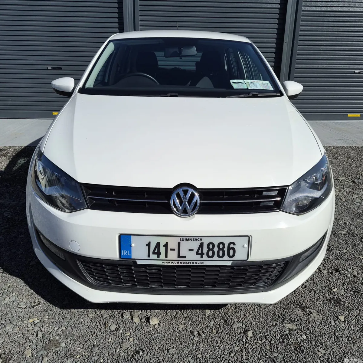 Volkswagen Polo Hatchback, Petrol, 2014, White