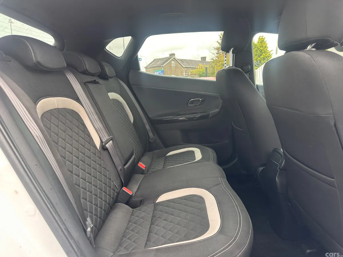 Kia Ceed Hatchback, Diesel, 2017, White