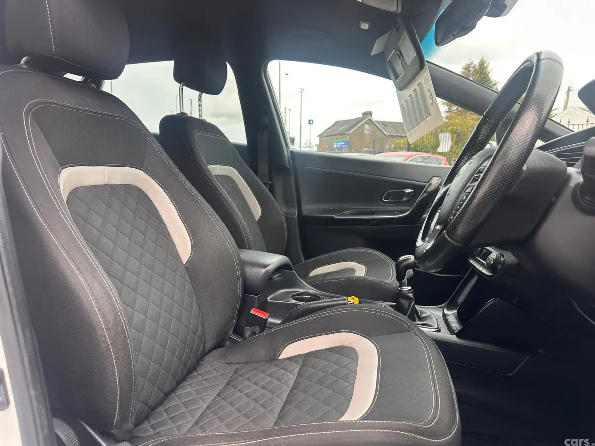Kia Ceed Hatchback, Diesel, 2017, White