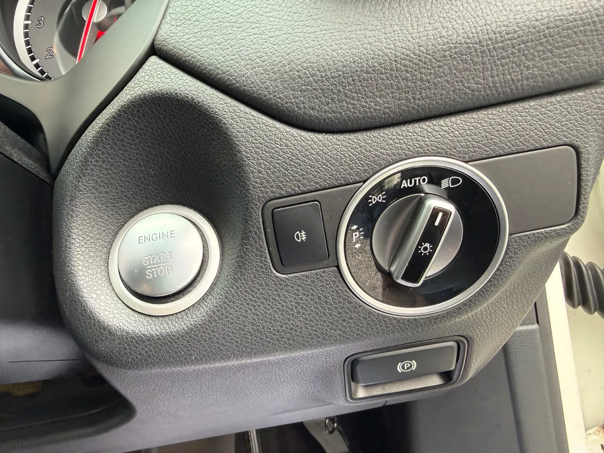 Mercedes-Benz CLA Estate, Petrol, 2016, White