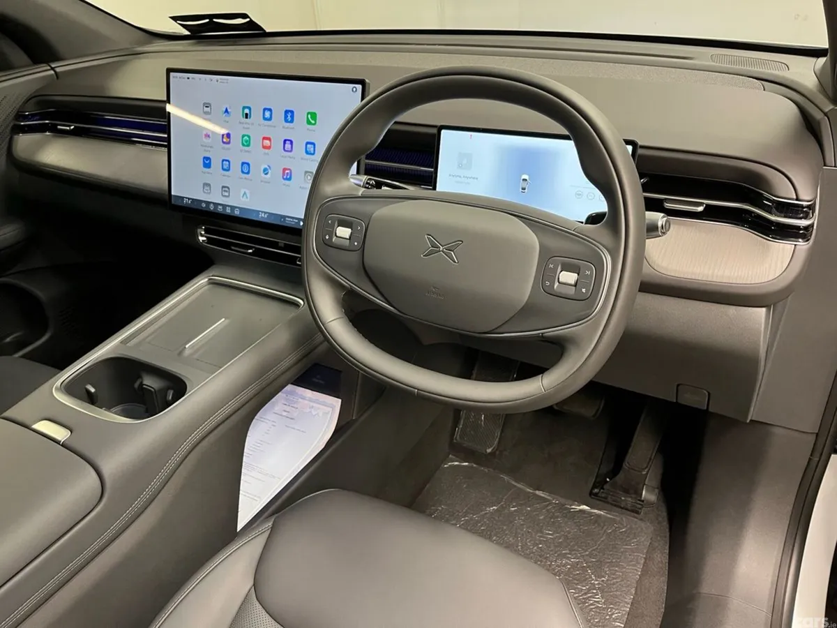XPeng G6 Hatchback, Electric, 2026, White