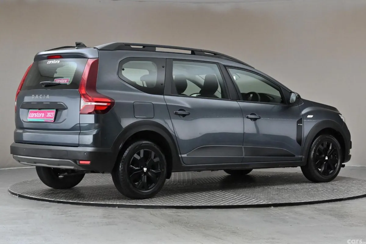 Dacia Jogger MPV, Petrol, 2023, Grey