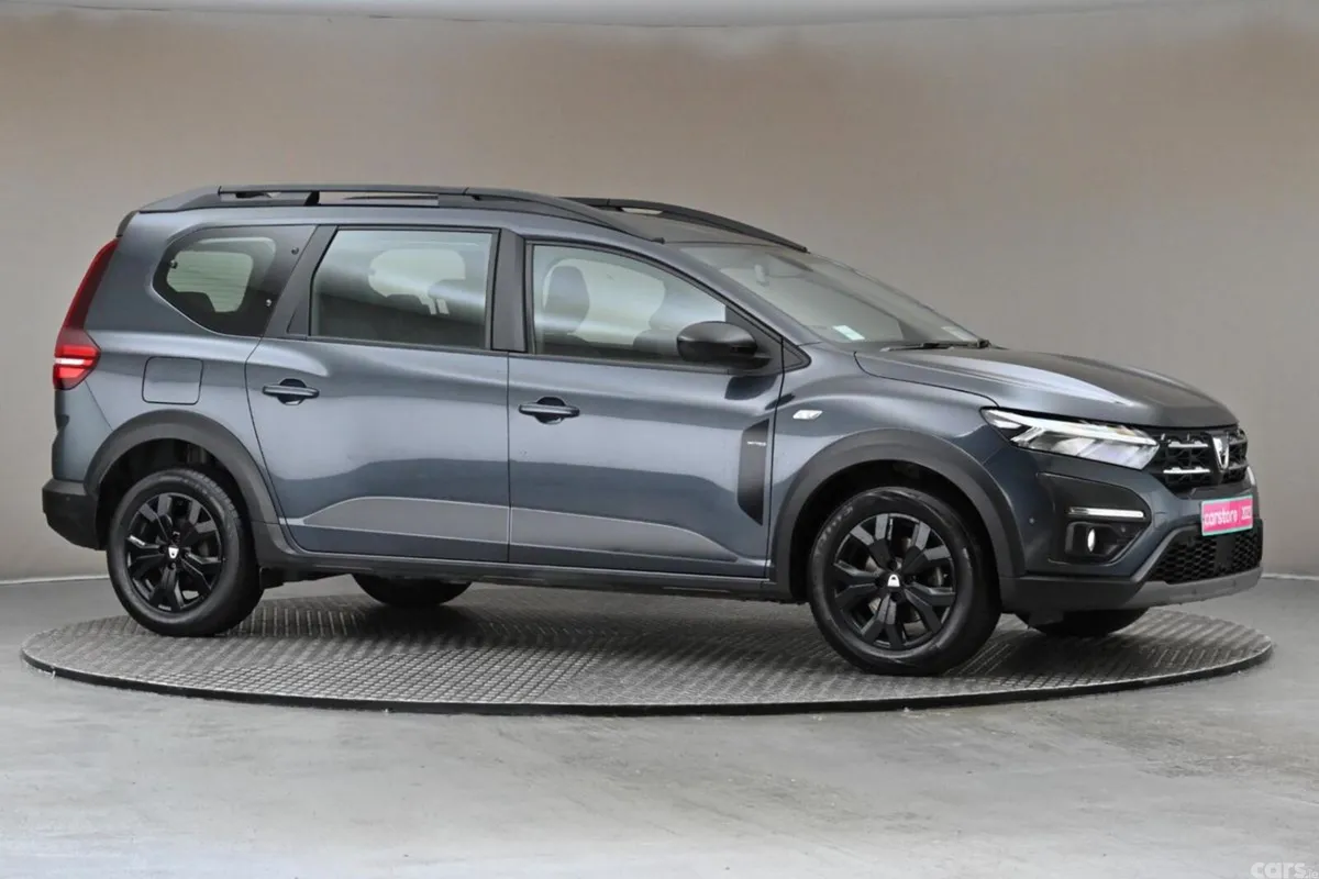 Dacia Jogger MPV, Petrol, 2023, Grey