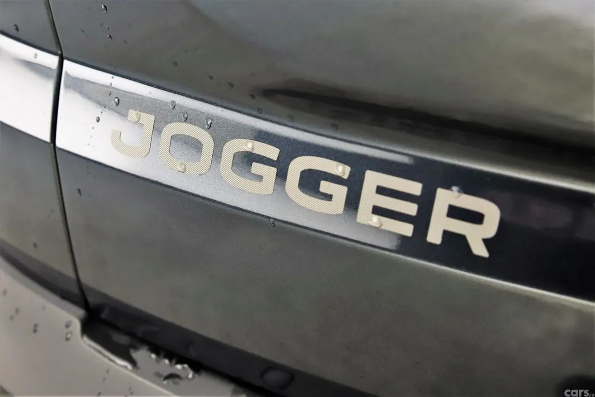 Dacia Jogger MPV, Petrol, 2023, Grey