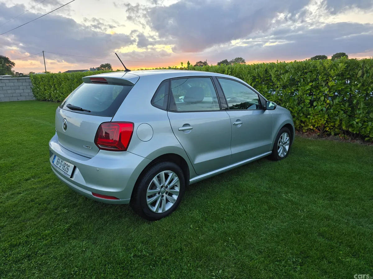 Volkswagen Polo Hatchback, Petrol, 2016, Silver