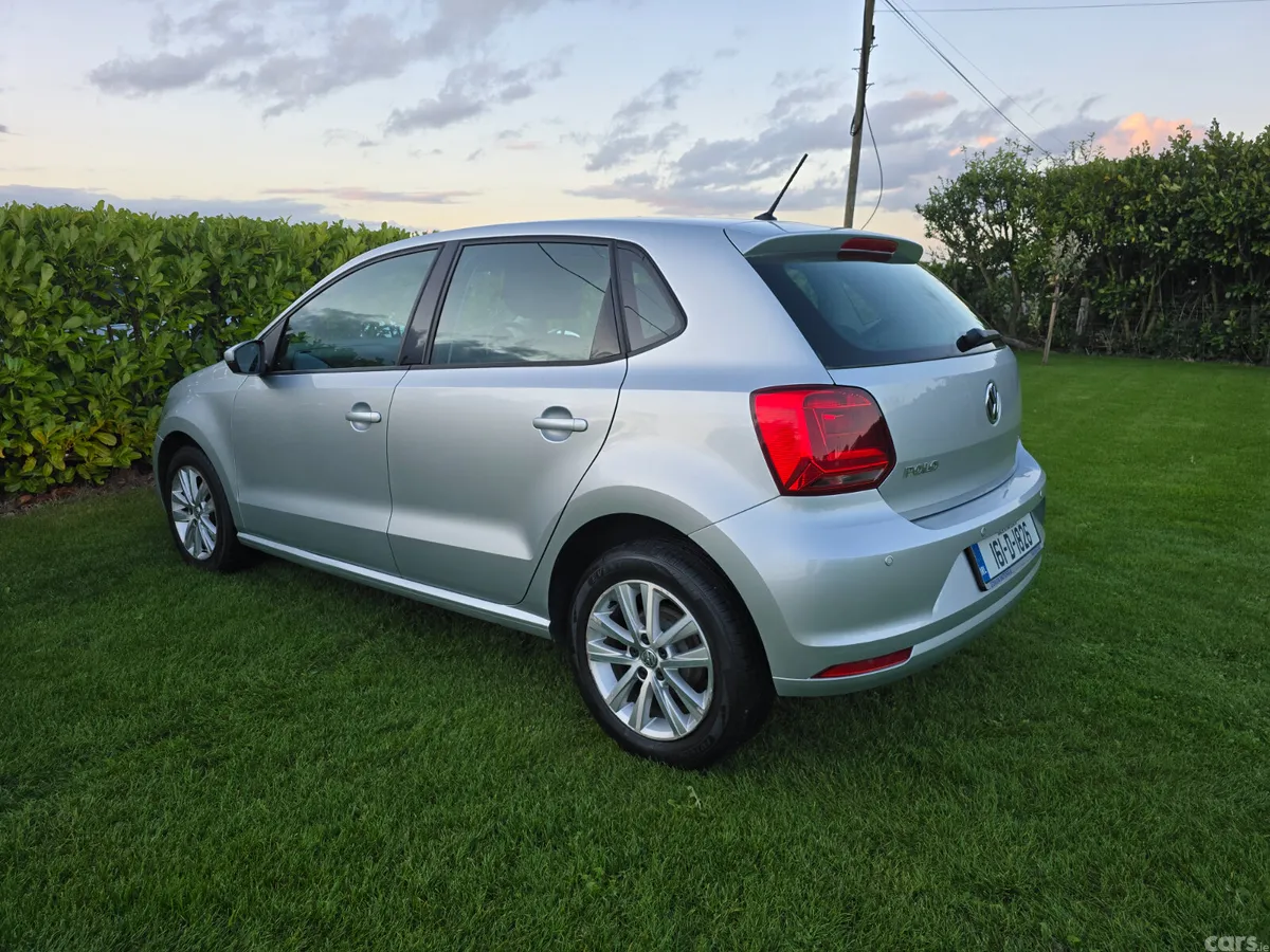 Volkswagen Polo Hatchback, Petrol, 2016, Silver