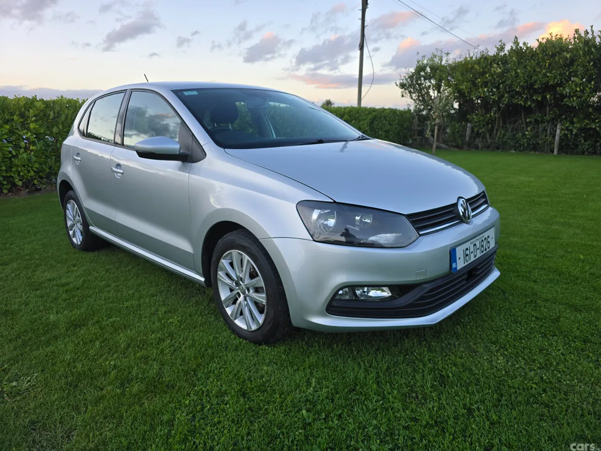 Volkswagen Polo Hatchback, Petrol, 2016, Silver