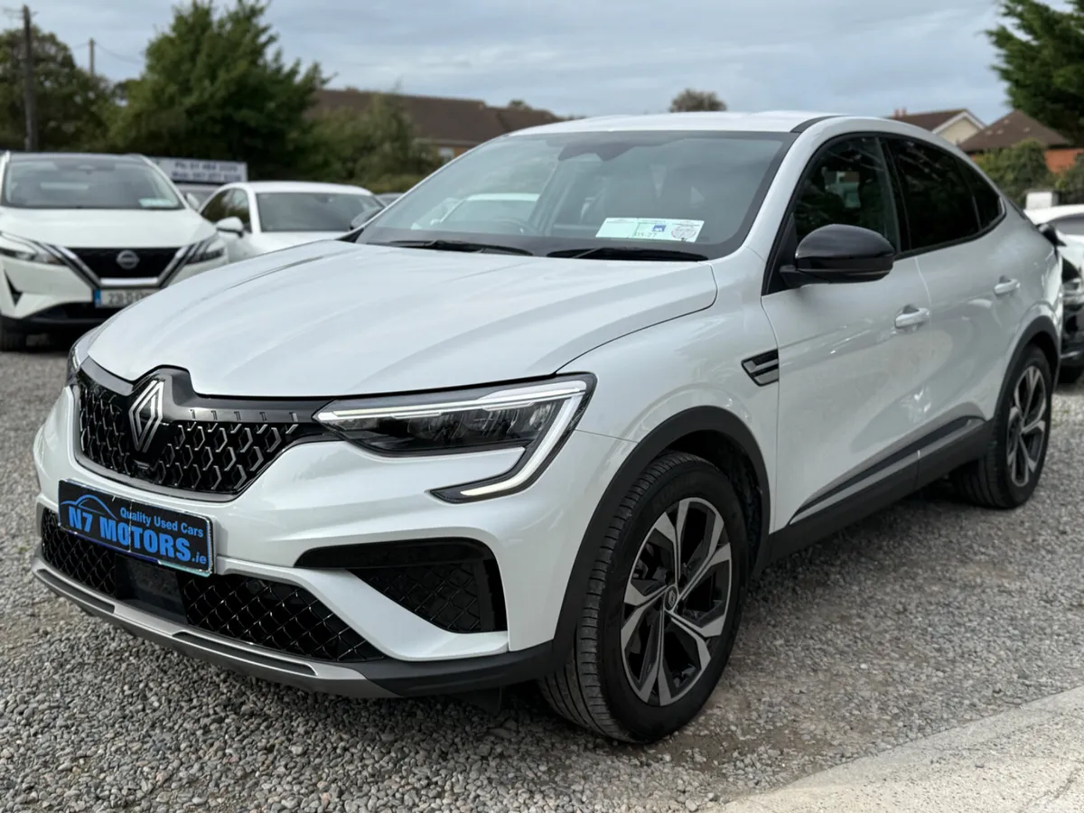 Renault Arkana Hatchback, Petrol Hybrid, 2025, White