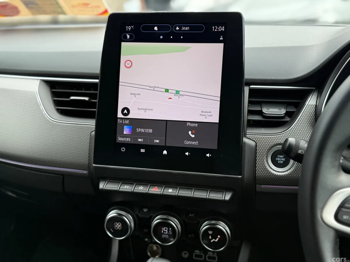 Renault Arkana Hatchback, Petrol Hybrid, 2025, White