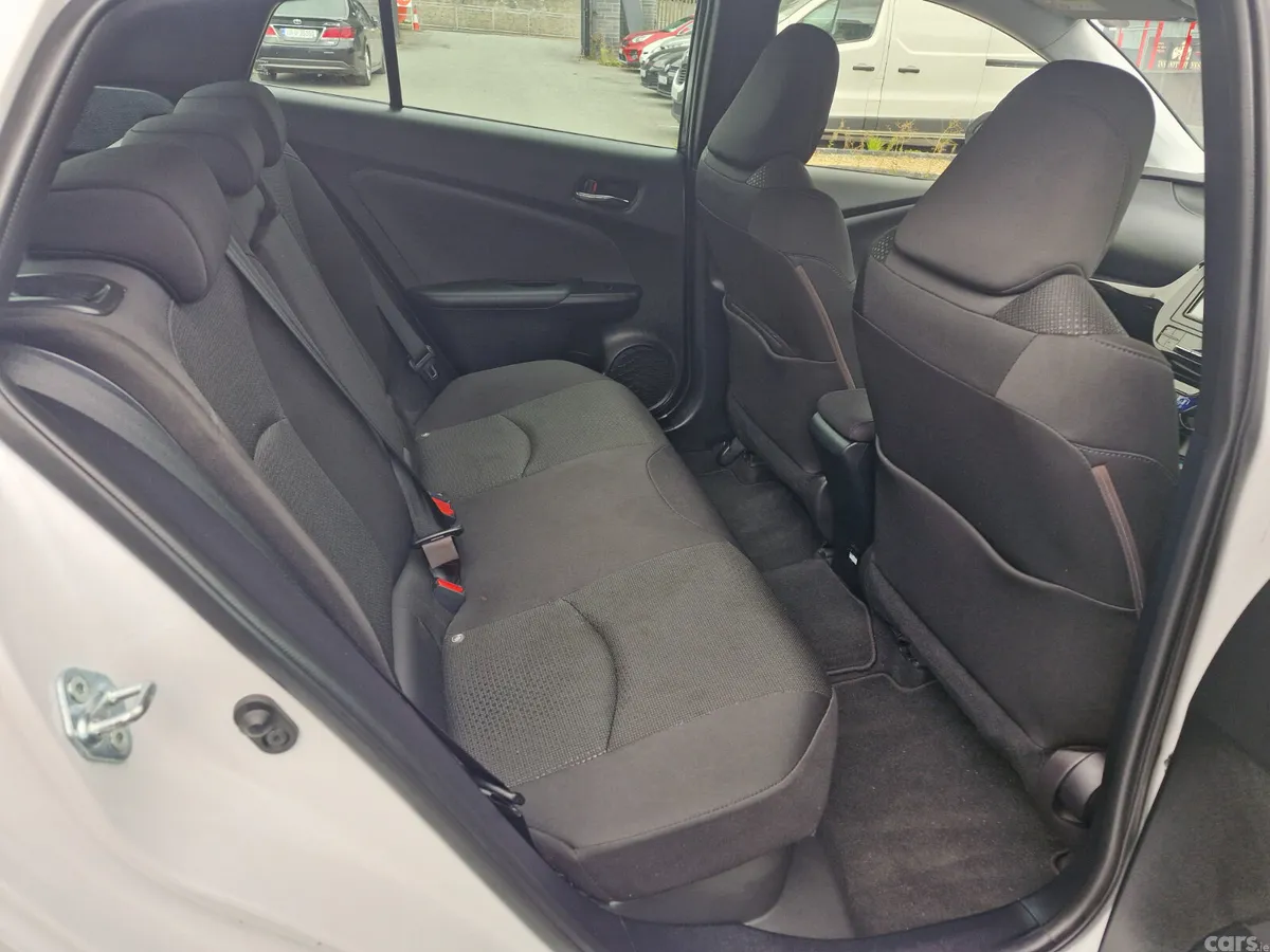 Toyota Prius Hatchback, Petrol Hybrid, 2021, White
