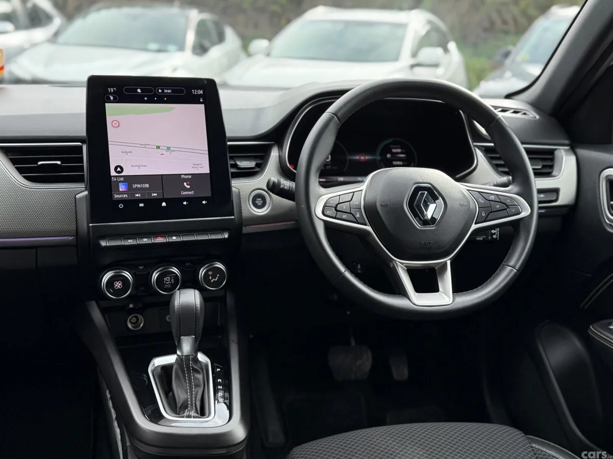 Renault Arkana Hatchback, Petrol Hybrid, 2025, White