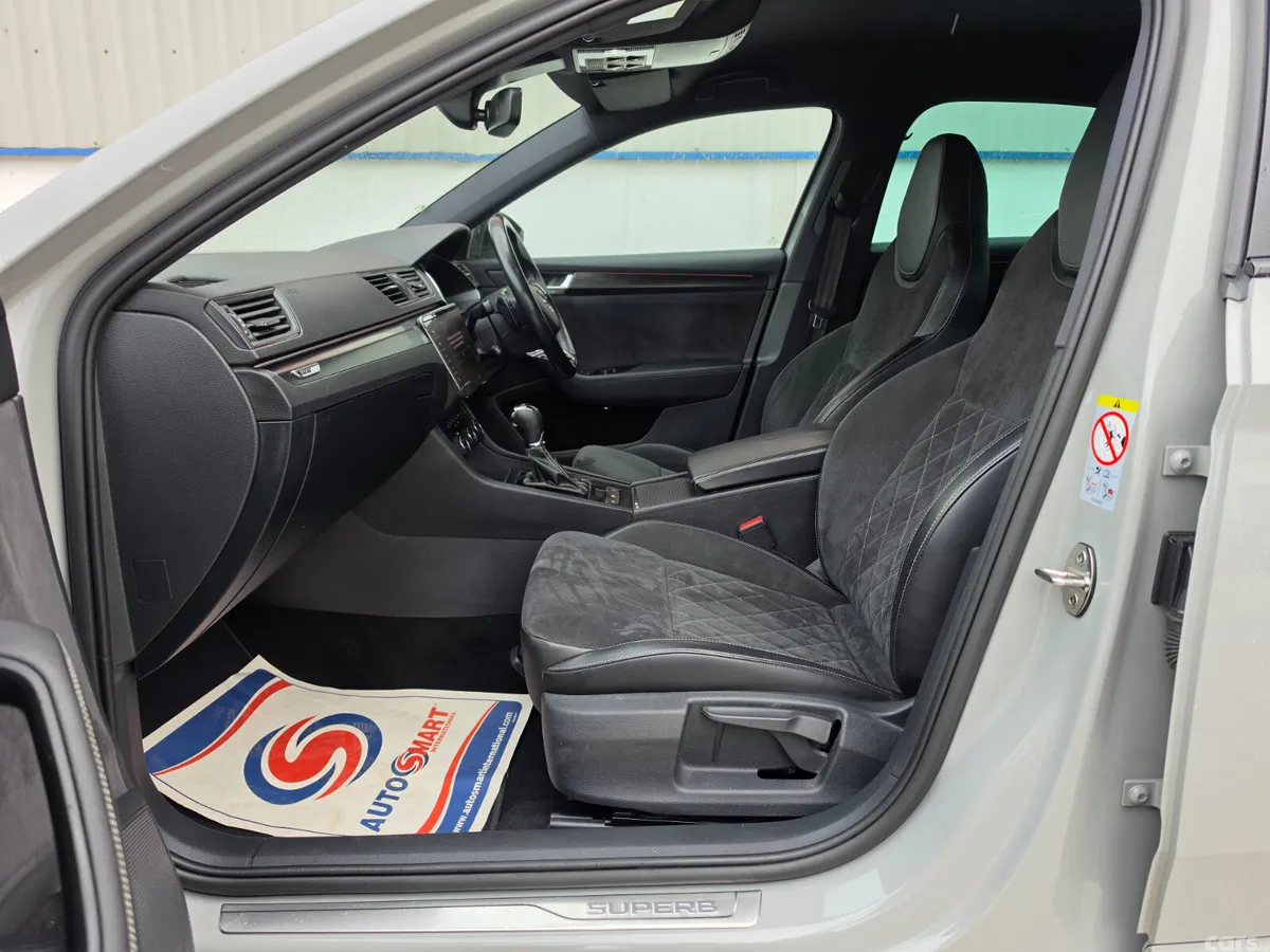 Skoda Superb Hatchback, Diesel, 2022, Grey