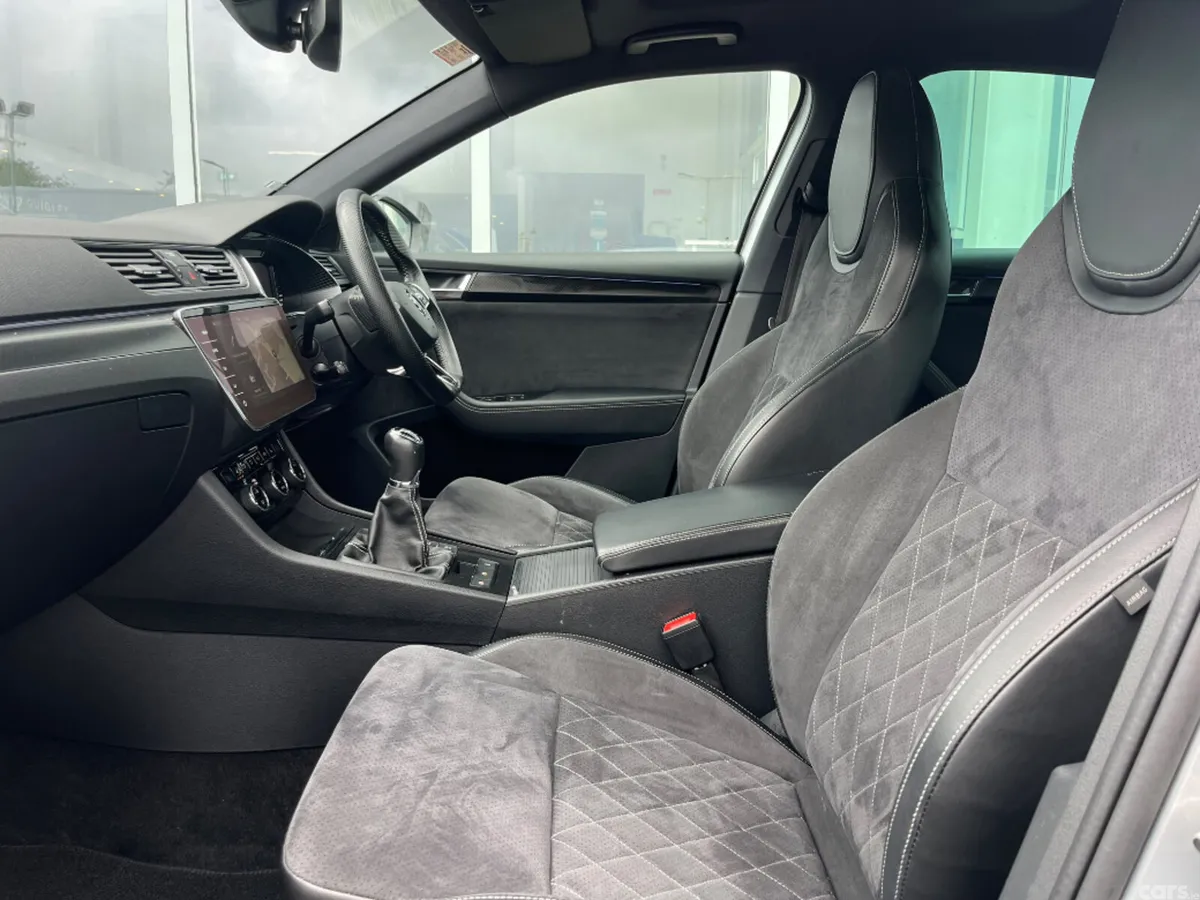 Skoda Superb Saloon, Diesel, 2022, Grey