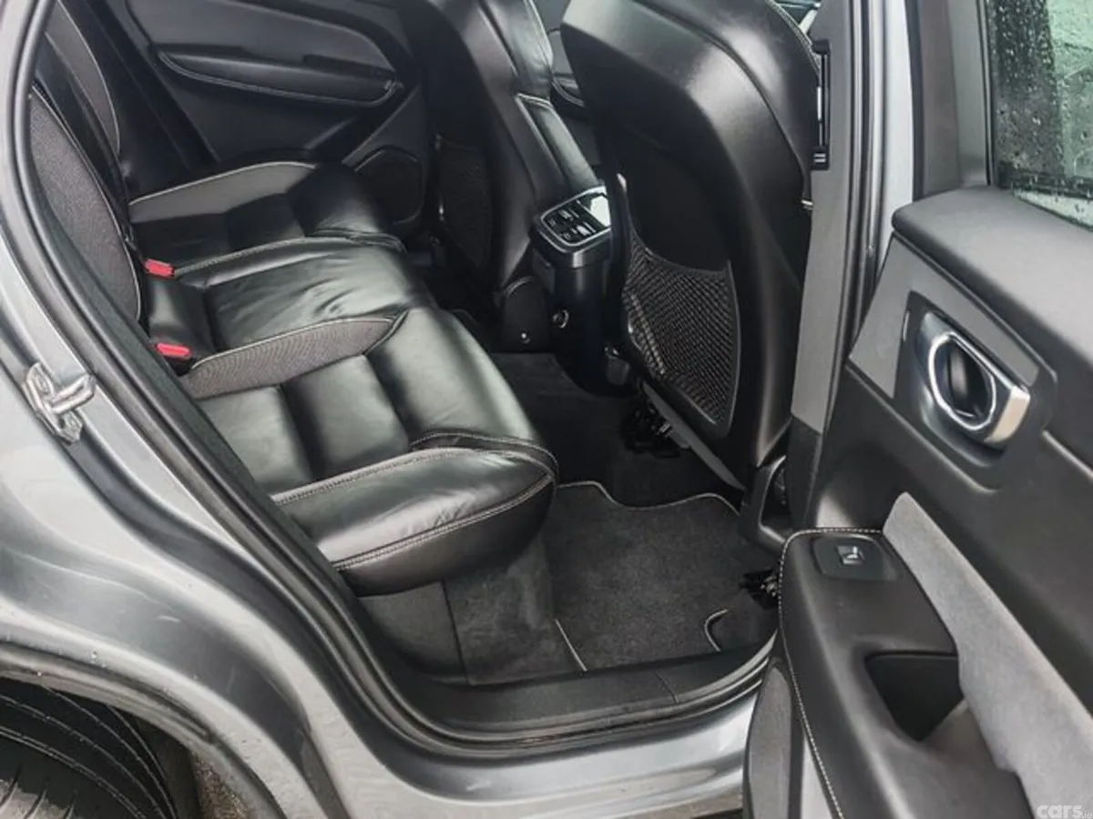 Volvo XC60 Estate, Diesel, 2020, Grey