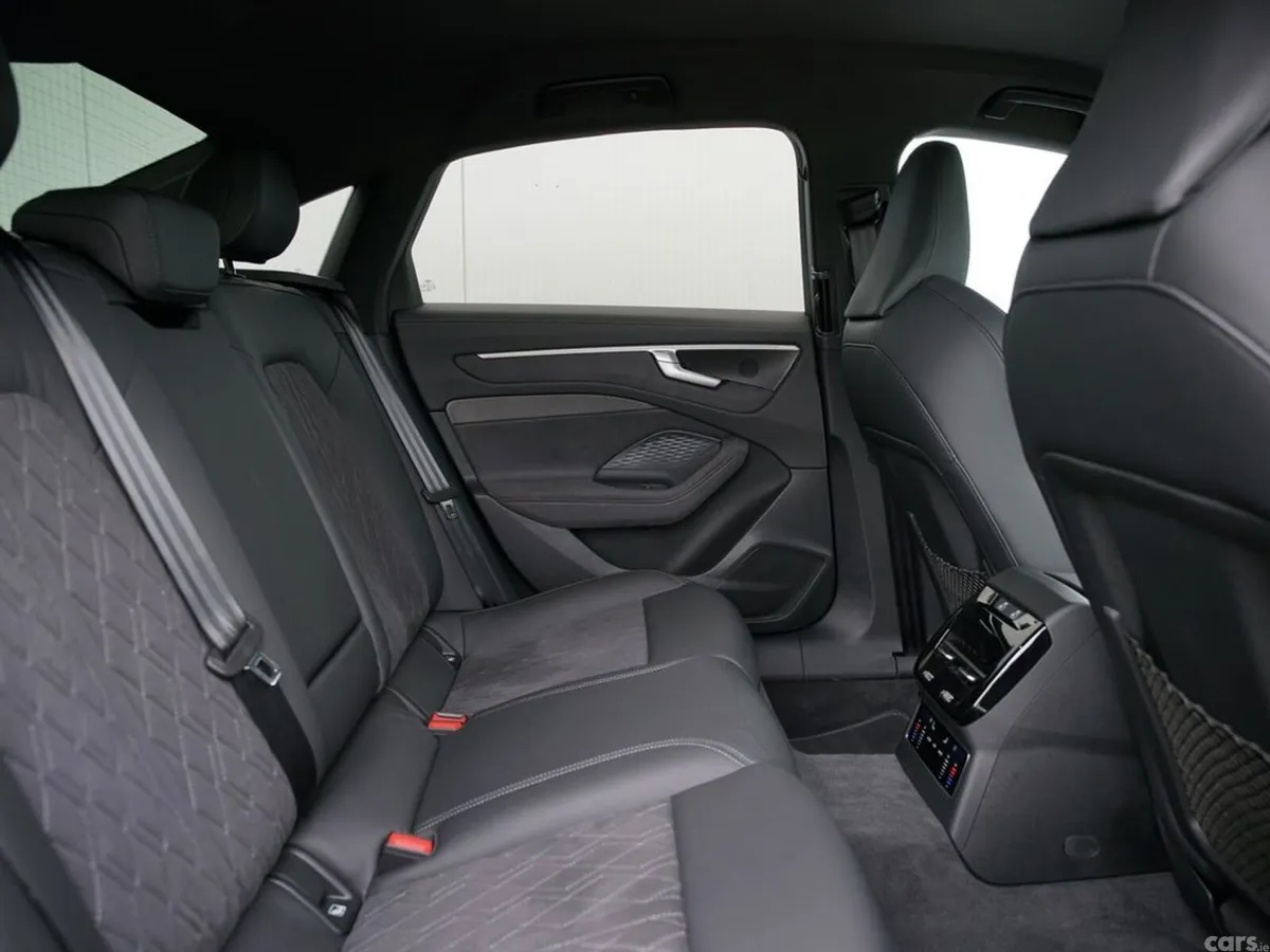 Audi A6 Saloon, Petrol Plug-in Hybrid, 2025, Blue