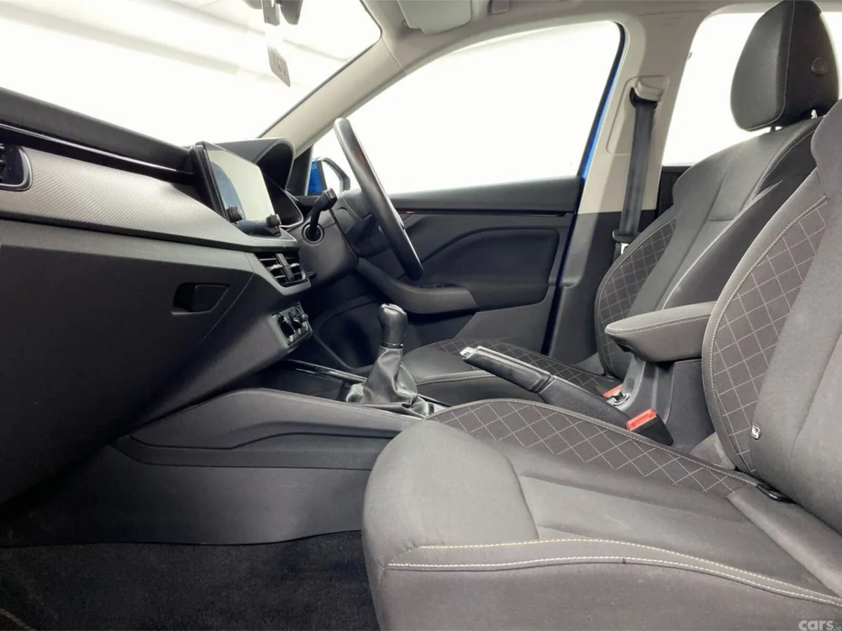 Skoda Kamiq Hatchback, Petrol, 2022, Blue