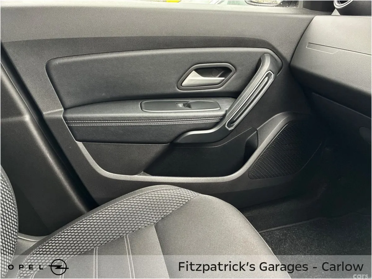 Dacia Duster SUV, Diesel, 2024, Grey