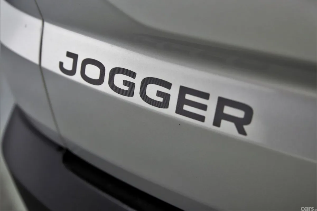 Dacia Jogger MPV, Petrol, 2023, Grey