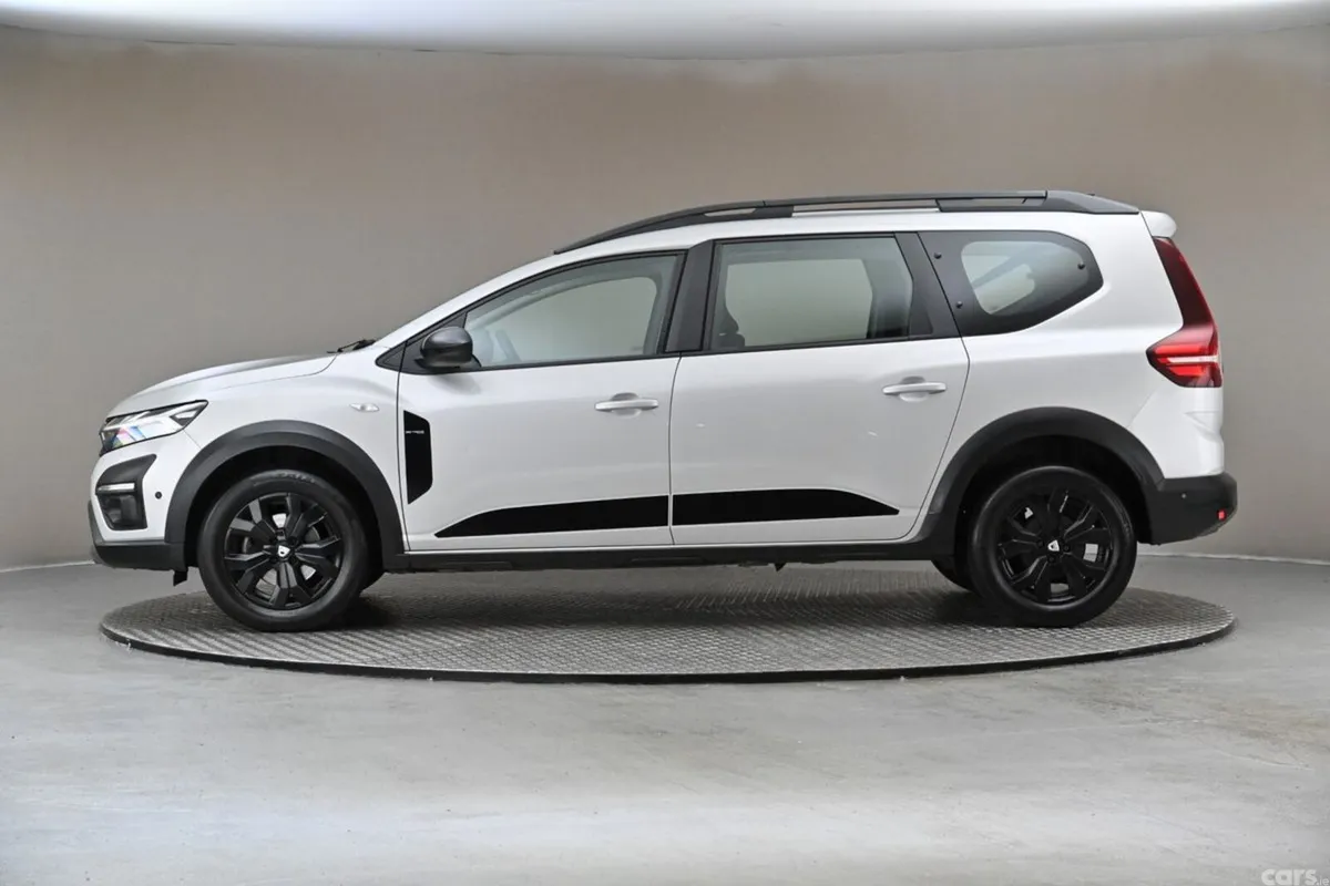 Dacia Jogger MPV, Petrol, 2023, Grey