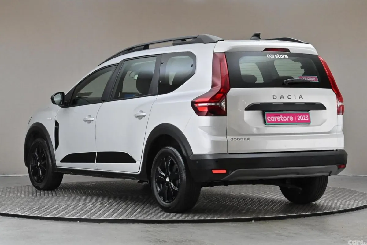 Dacia Jogger MPV, Petrol, 2023, Grey