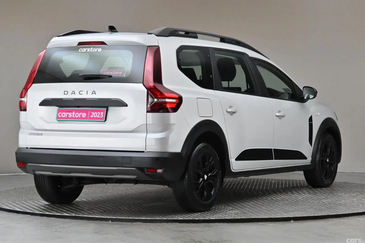 Dacia Jogger MPV, Petrol, 2023, Grey