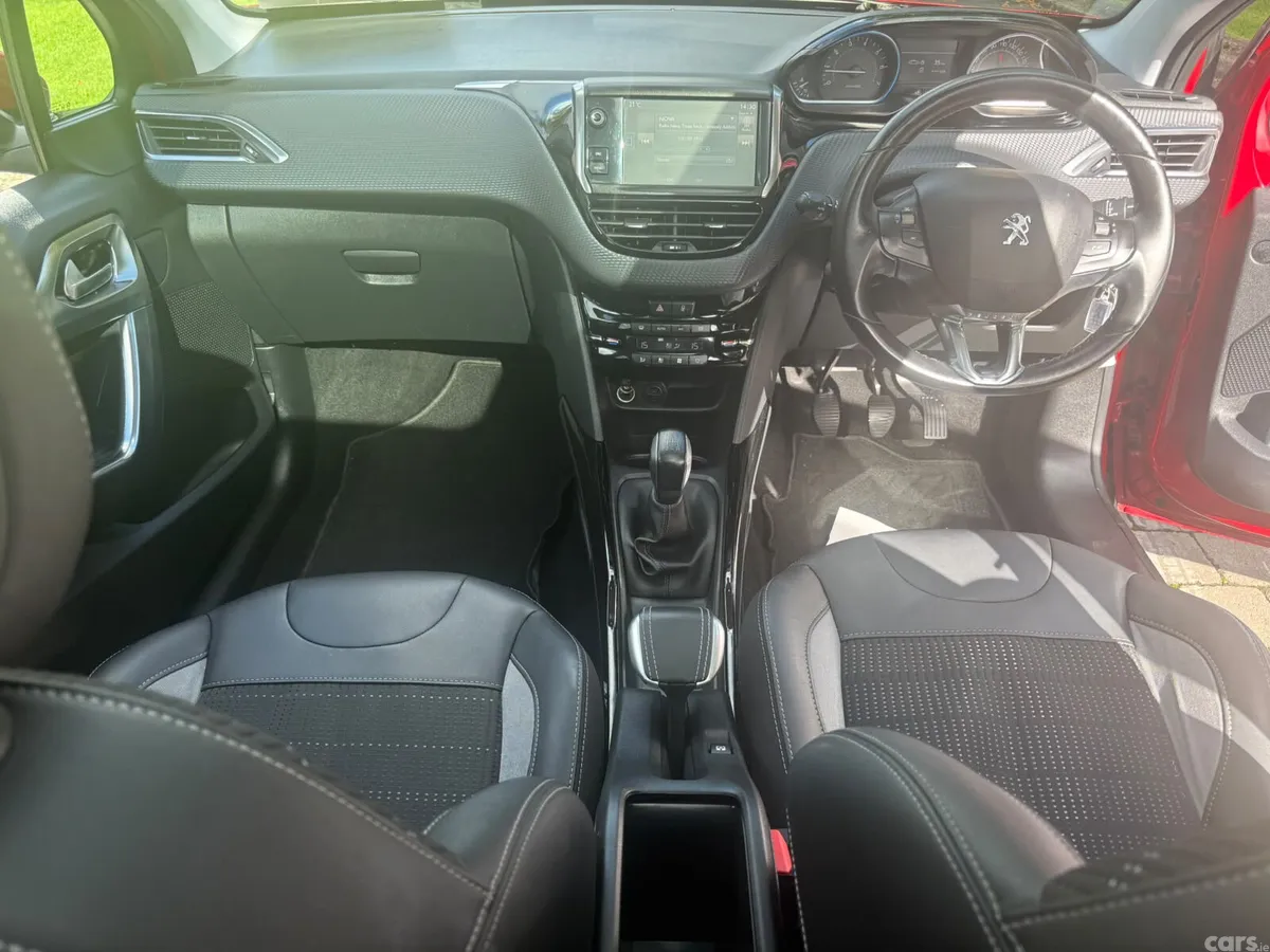Peugeot 2008 SUV, Petrol, 2016, Red