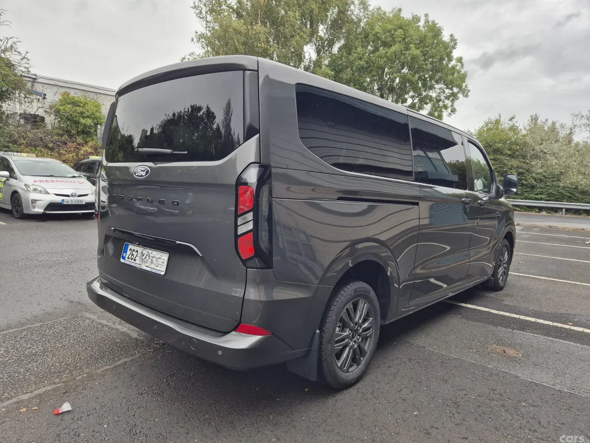 Ford Tourneo Custom Van, Petrol Plug-in Hybrid, 2026, Grey