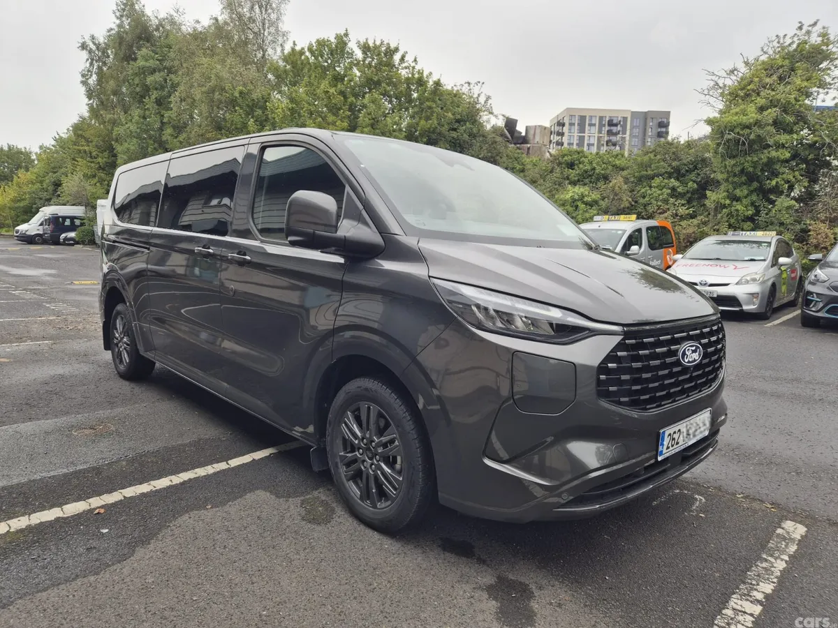 Ford Tourneo Custom Van, Petrol Plug-in Hybrid, 2026, Grey