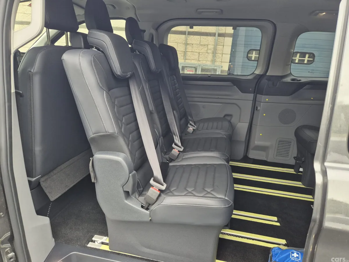 Ford Tourneo Custom Van, Petrol Plug-in Hybrid, 2026, Grey