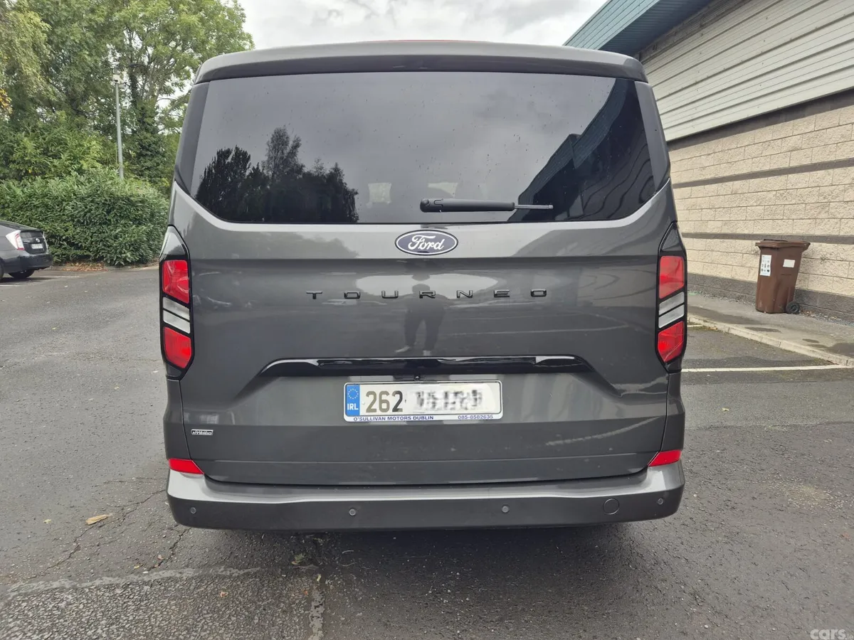 Ford Tourneo Custom Van, Petrol Plug-in Hybrid, 2026, Grey
