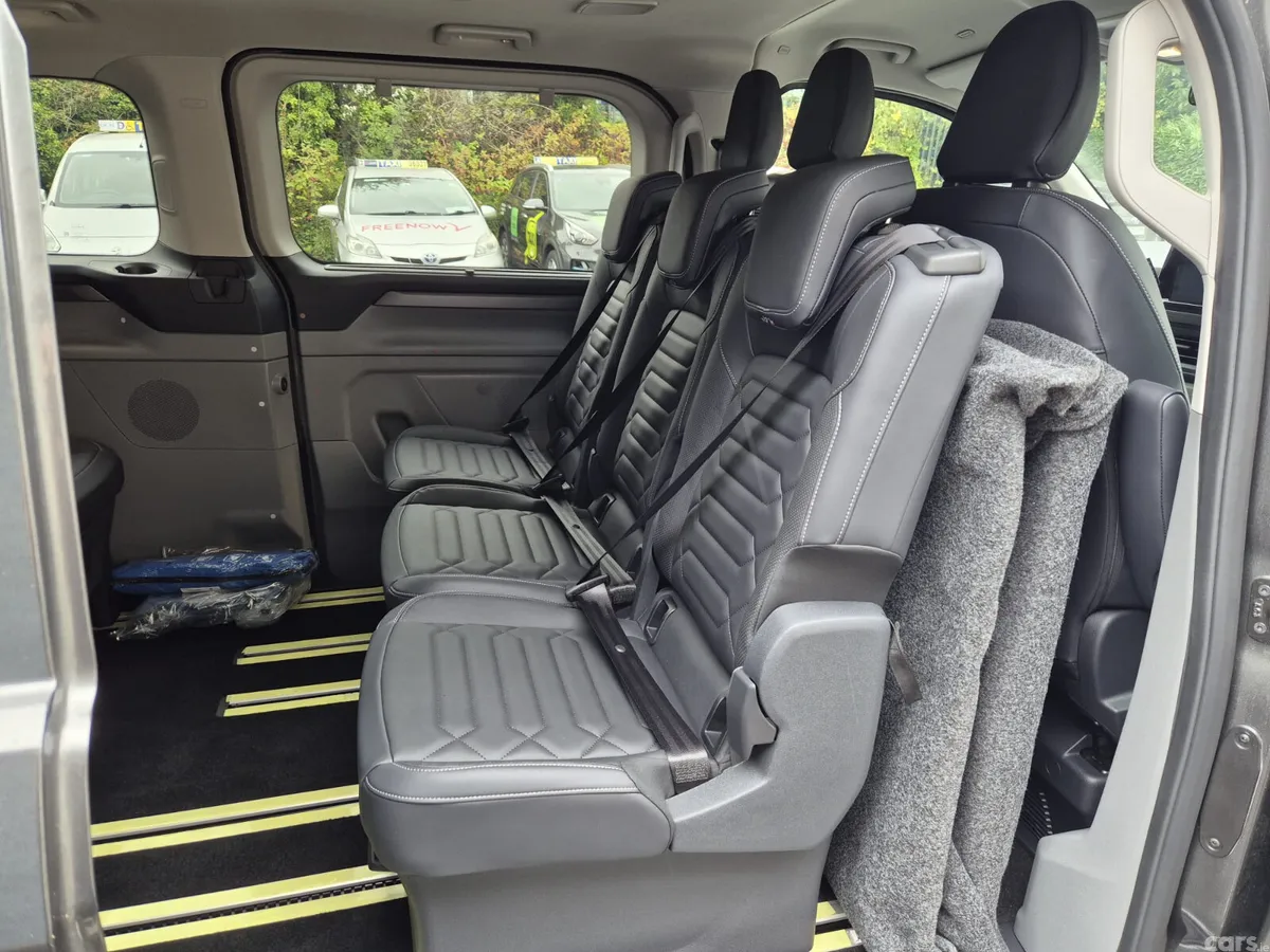 Ford Tourneo Custom Van, Petrol Plug-in Hybrid, 2026, Grey