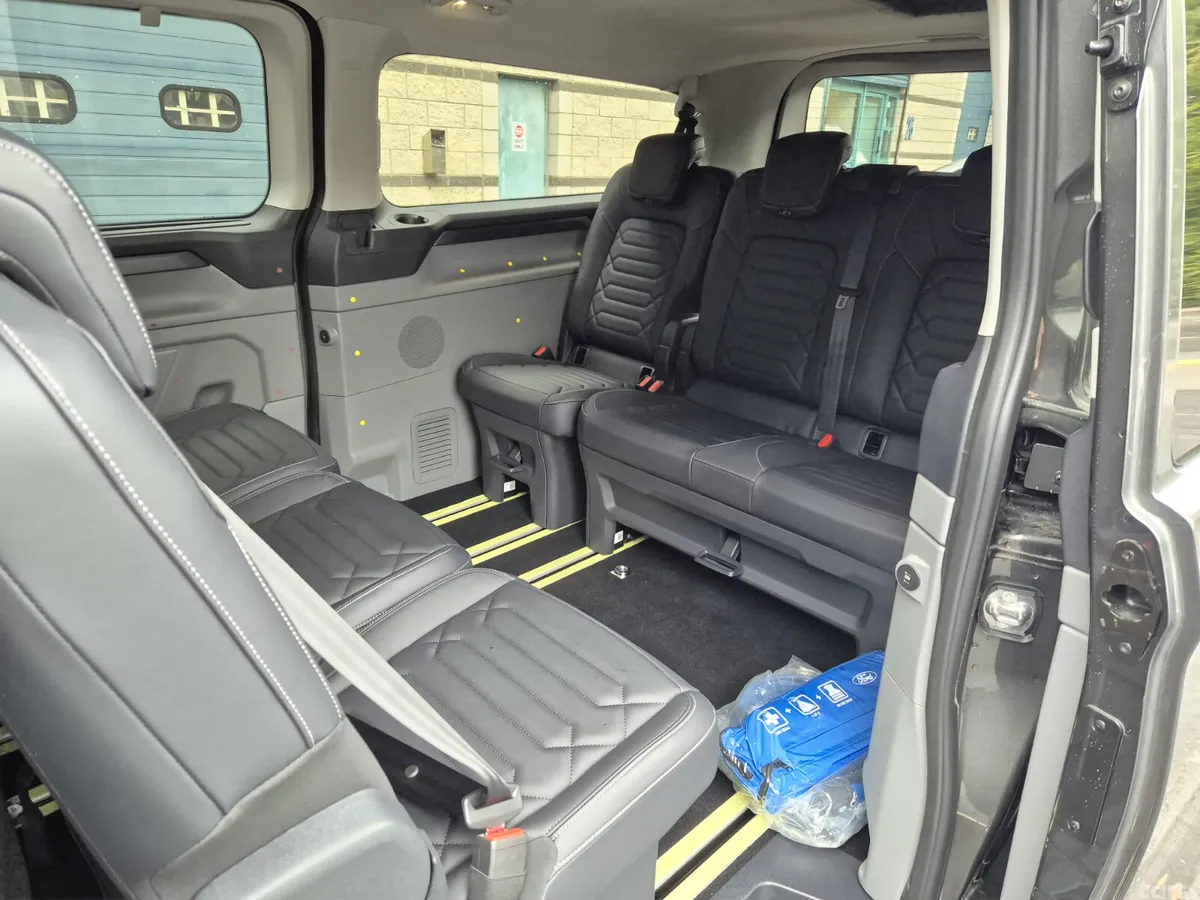 Ford Tourneo Custom Van, Petrol Plug-in Hybrid, 2026, Grey